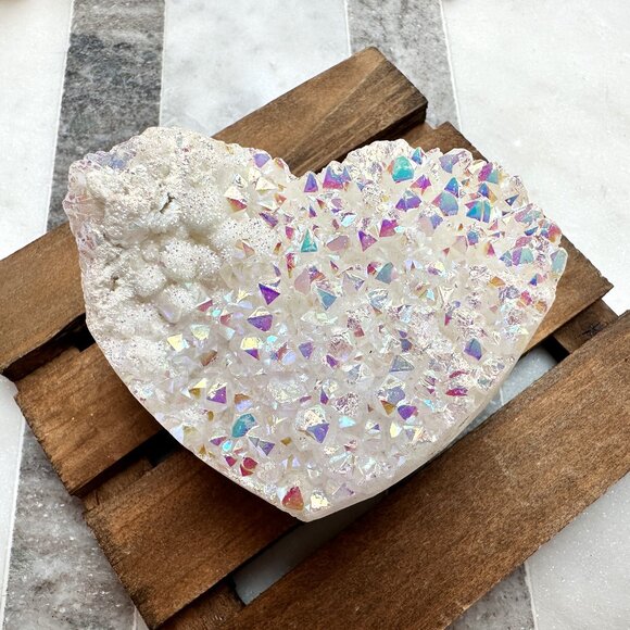 Gorgeous Angel Aura Quartz Heart Cluster - Picture 1 of 6